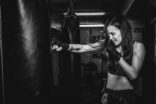 Drop 10 Pounds in 4 Weeks: Exciting Shadow Boxing Routine with Tasty Meal Plan